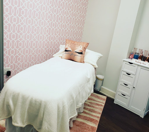 Lovable Lash Studio Suite 102 - Thumbnail