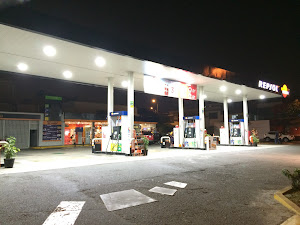 Estación de Servicio Repsol 4