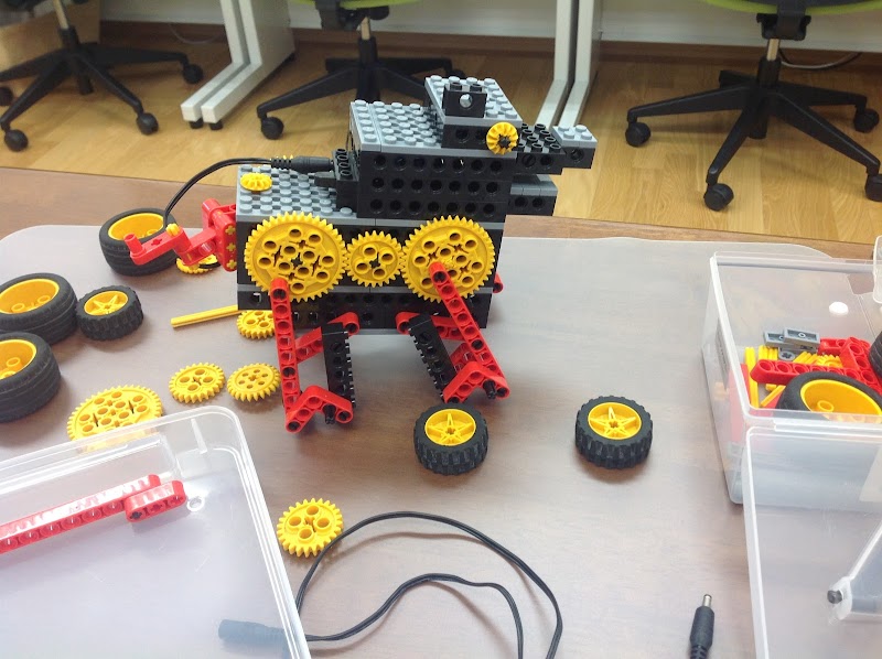 名取仙台のジュニアプログラミング・ロボット教室