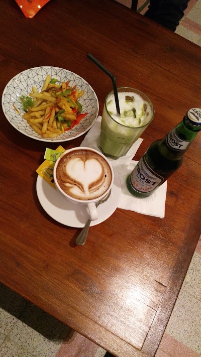 Photos of The Labyrinth Terrace & Lounge