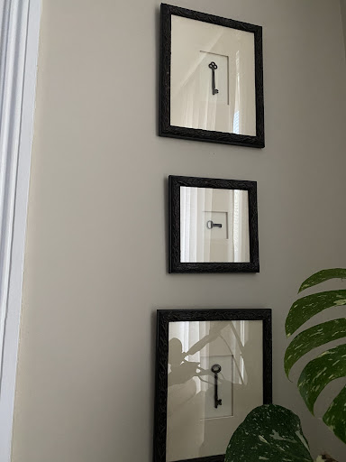 Hang Ups Creative Picture Framing - Thumbnail