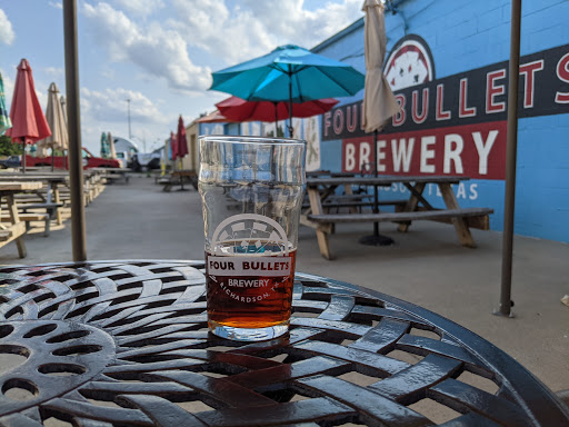 Four Bullets Brewery - Visual