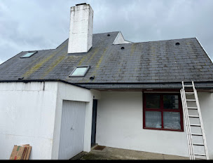 Photo n°5 de Artisan Debard : couvreur 56 à Ploeren propose la réparation de toiture, le nettoyage de façade et la peinture de façade à Ploeren (Couvreur)