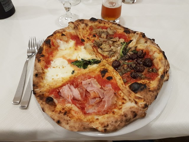 La Lazzara Trattoria e Pizzeria