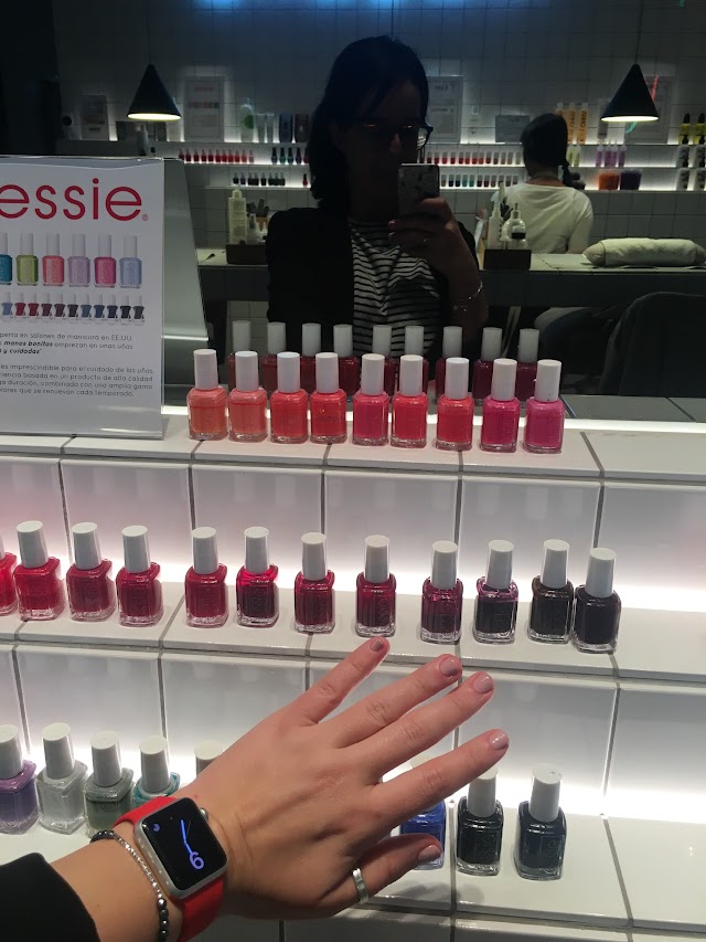 Kolors Nail Bar