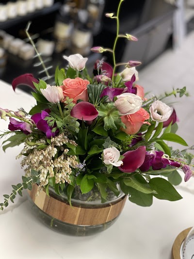 D Duncan Floristry & Boutique