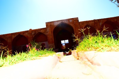 Photos of Qasr-e Bahram Caravanserai