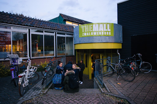 Youth for Christ | The Mall Deventer Gallery - Netherlands