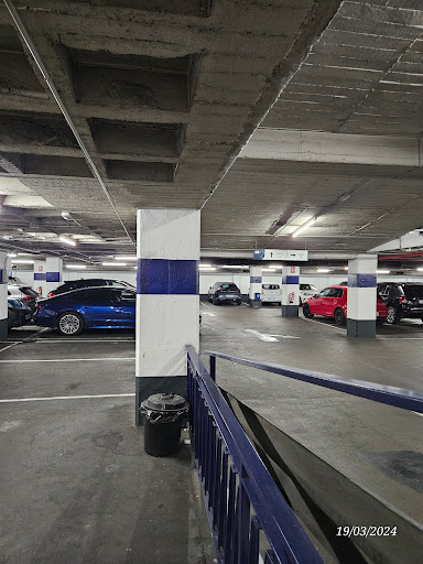 Parking Blue Land Financia La Pedrera - Casa Milà - Thumbnail