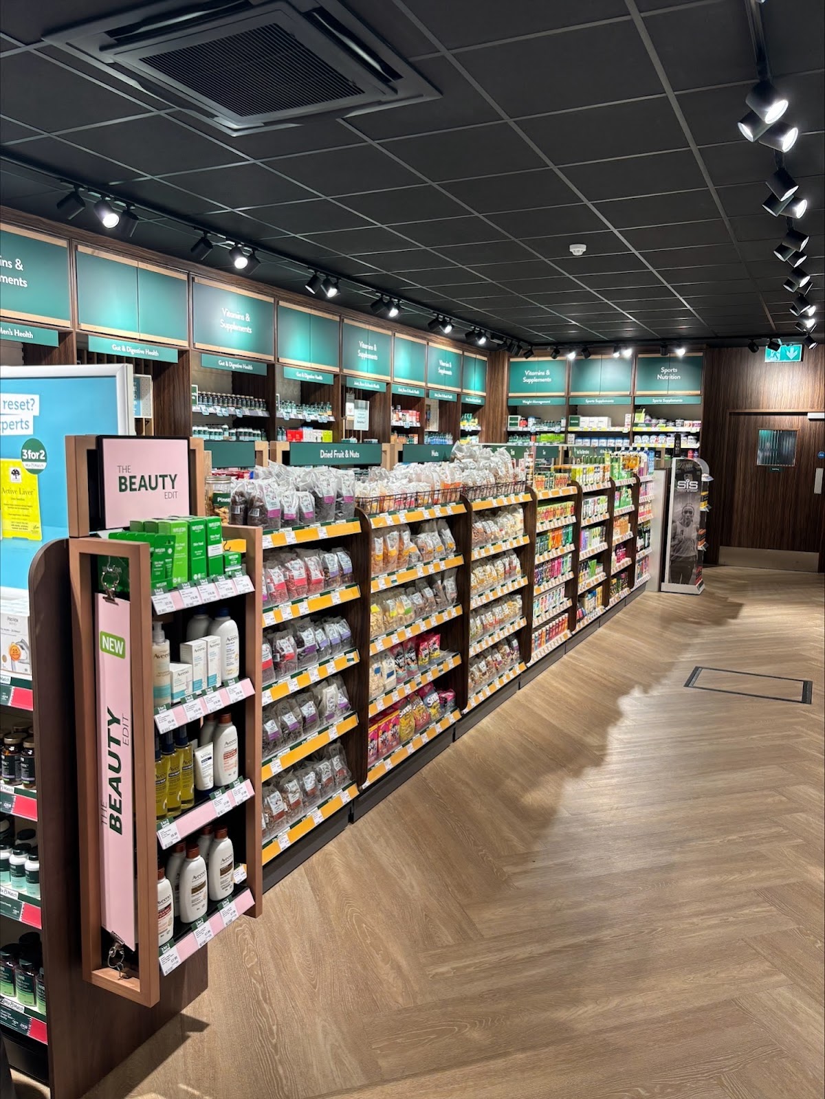 Holland & Barrett - Southend