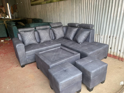 Kya aapka pasandida sofa toot gaya hai ya uski chamak fiki pad gayi hai? Naya sofa khareed kar ha… post image