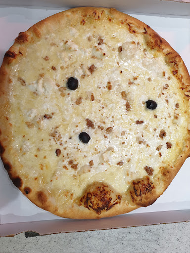 DOOGGY DOG PIZZ'