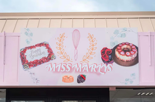Miss Marly's - Visual