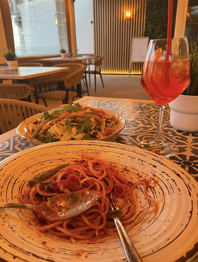 La Riviera Food & Drinks - Thumbnail