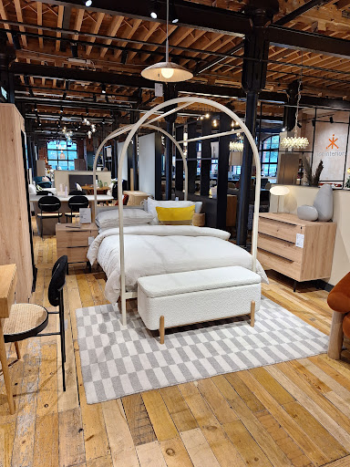 MADE Showroom - Thumbnail
