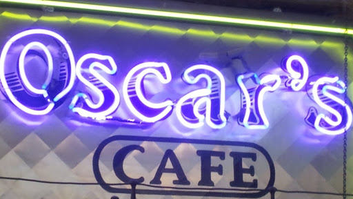 Oscar's Cafe - Visual