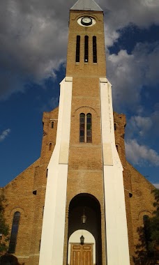 Parroquia Nuestra Señora de Lourdes, Author: Maximiliano Rinaldi