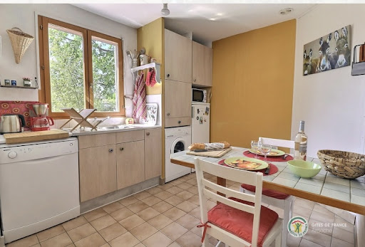 Photo de Sous un olivier à Lablachère (07230)