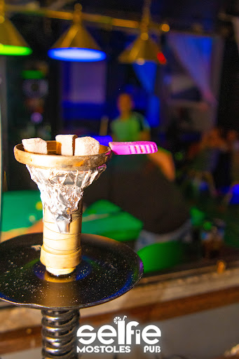 Selfie pub - Visual