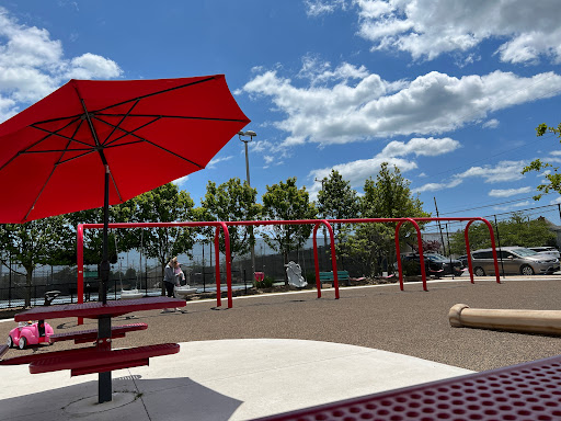 Little Lucy Playground - Thumbnail