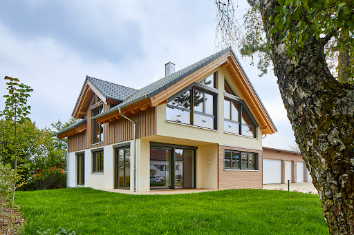 Rems-Murr-Holzhaus GmbH Großerlach-Grab — Holzhäuser in massiver Blockbauweise
