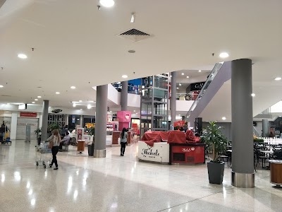 Photos of Bass Hill Plaza