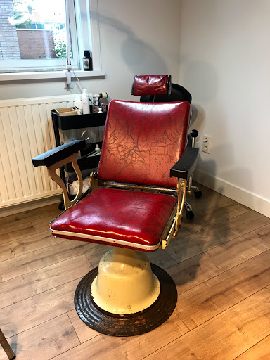 STRAK Salon - Thumbnail