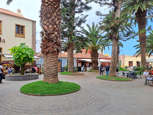 Plaza Benito Pérez Galdós (La Placeta)