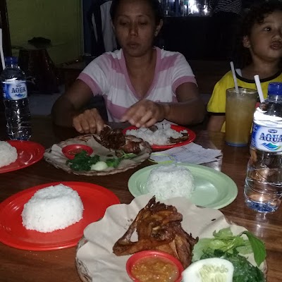 Photos of Pujasera, Dermaga AL, Briyosi, Manokwari