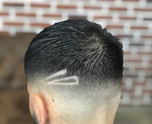 Photo n°32 de Fay’s Barber - Coiffeur / Barbier / Visagiste à Paris (Institut de soins du visage)