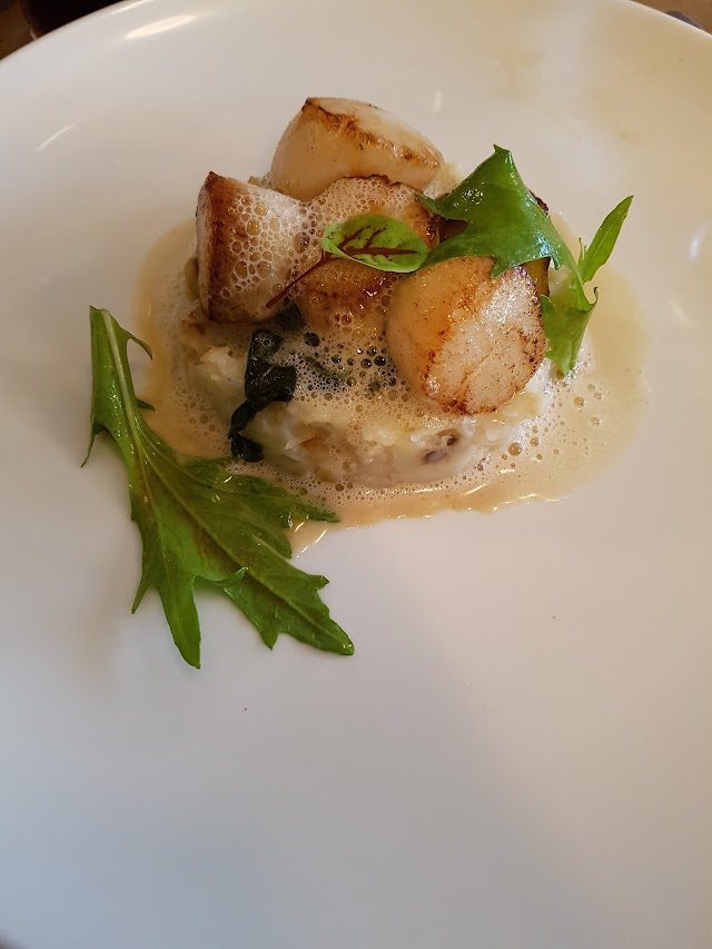 Le Petit Champerret