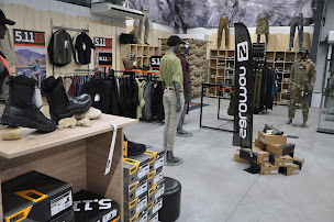 Photo n°24 de Le Bivouac Saint Bonnet de Mure à Saint-Bonnet-de-Mure (Magasin d'équipements et accessoires pour la police)