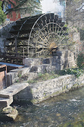 Photo n°30 de Mairie de Le Thor à Le Thor (Hôtel de ville)