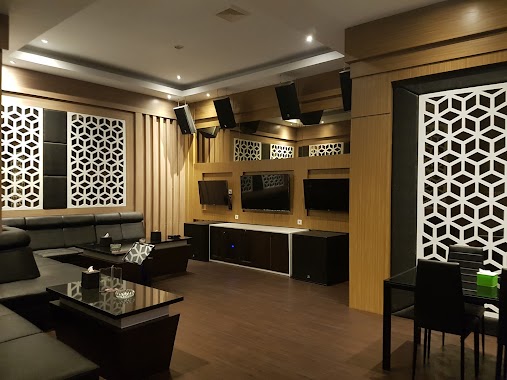 TRENZ Executive Club Karaoke & Lounge, Author: han printing