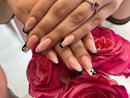 Glamour Nails and Beauty Gallery - United States