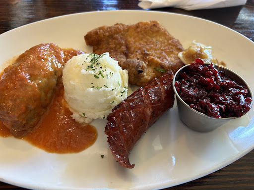 Smakosz Restaurant - Thumbnail