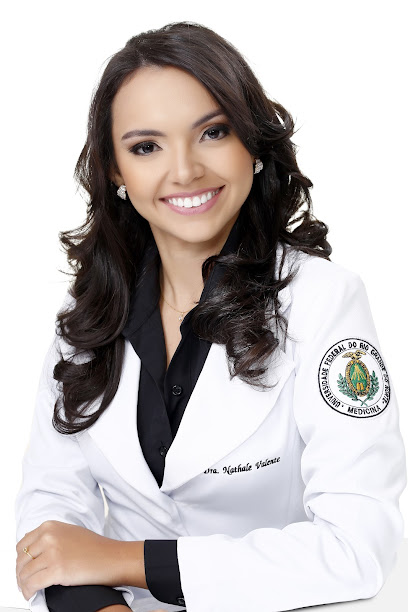 Dra. Nathale Valente (cirurgia de pálpebras)