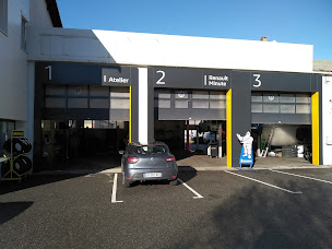 Photo n°11 de EMBRUN AUTOMOBILES : RENAULT EMBRUN / DACIA EMBRUN à Baratier (Atelier de réparation automobile)