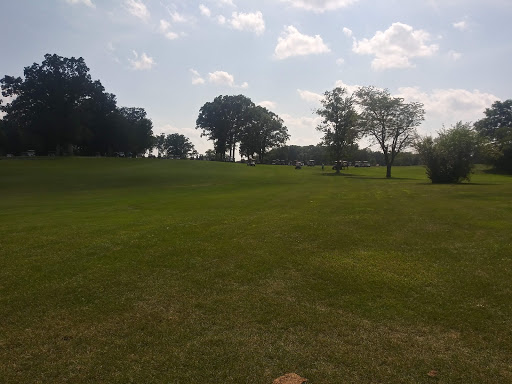Four Seasons Country Club - Thumbnail