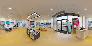 Photo n°7 de Boutique SFR L'isle Adam à L'Isle-Adam (Opérateur téléphonique)