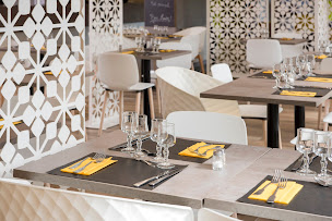 Photo n°10 de Restaurant Le 77 - Hôtel Kyriad Saint-Etienne à Saint-Étienne (Parking)