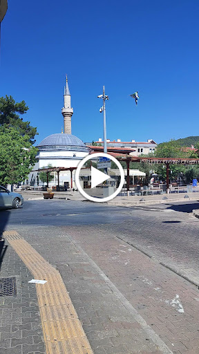 Emlakçı