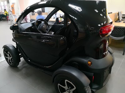 Photos of Nissan Motor and Attachments