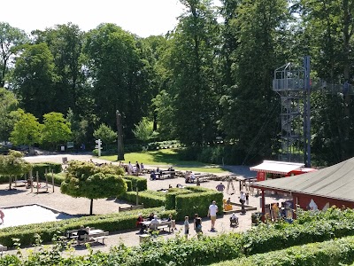 Photos of Egeskov Park and Gardens