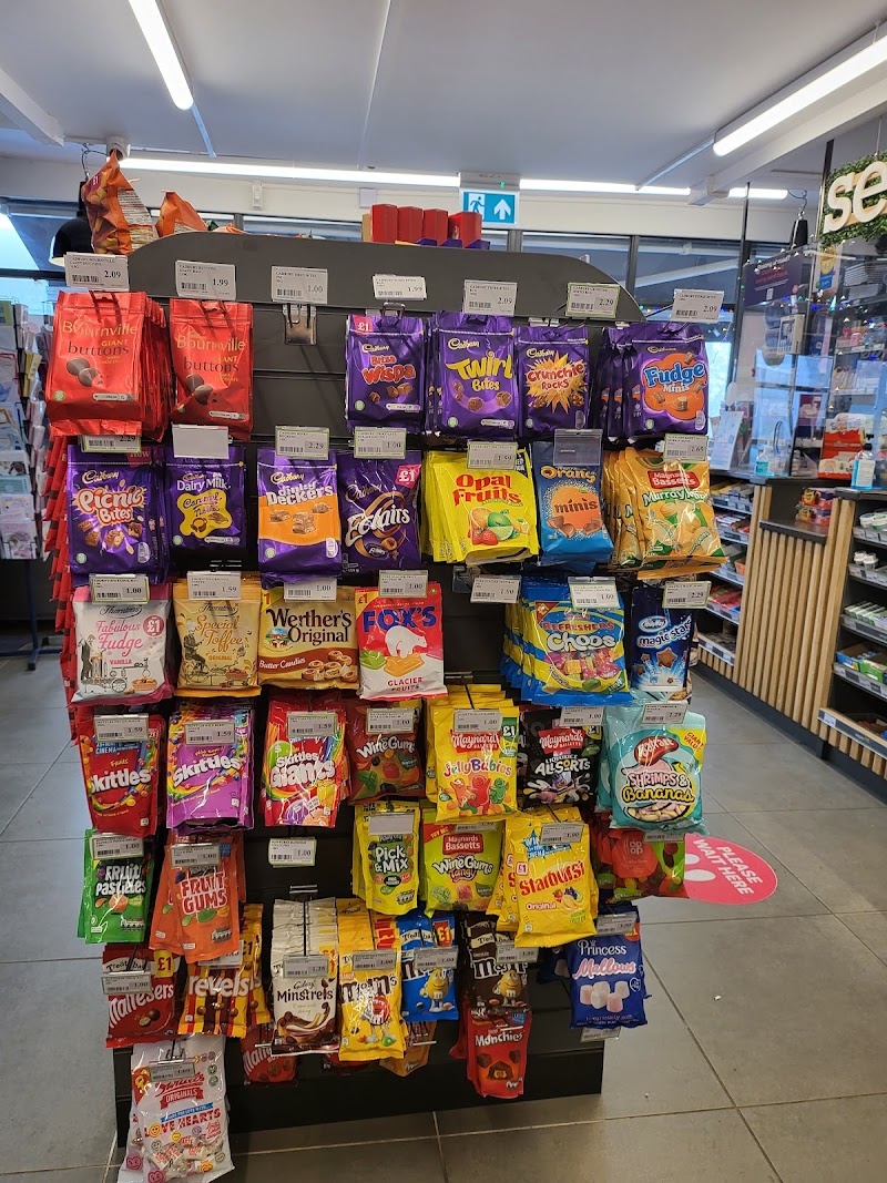 Simply Fresh (Supermarket & Post Office) photo 2
