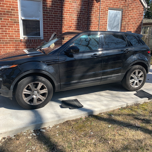 Dee Deluxe Detailing Mobile Car Wash & Cleaning Services, LLC - Thumbnail