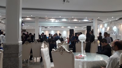 Photos of مجتمع تشریفات مدرن شنهای طلایی