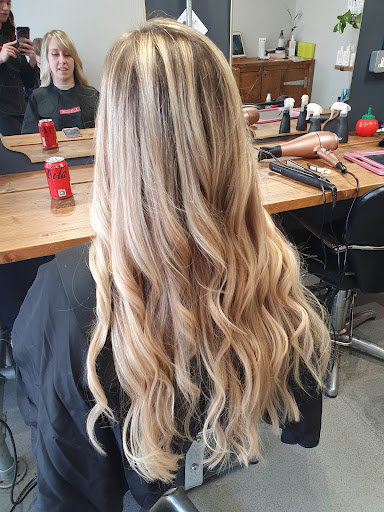 Porter Tailored Hair Design - Thumbnail