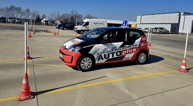 Godziny otwarcia SZKOŁA KIEROWCÓW AUTOplus GRUPA MORAWIEC