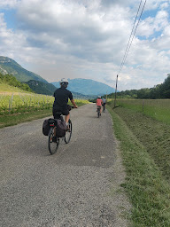 Photo n°4 de Cycl'O Lac Ecole MCF Chanaz - Chautagne à Chanaz (Centre de sports d'aventure)